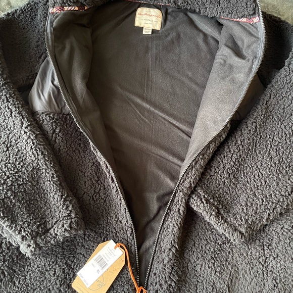 #331 (NWT) WEATHER PROOF SHERPA FULL ZIP UP FRONT. - Picture 9 of 12